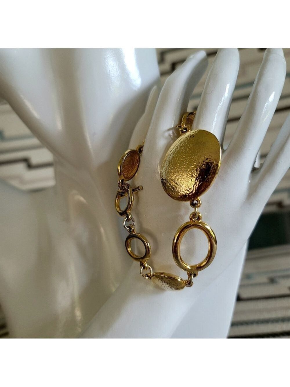 Gold Color Disc Chain Bracelet 7.5 Inch - Picture 2 of 5